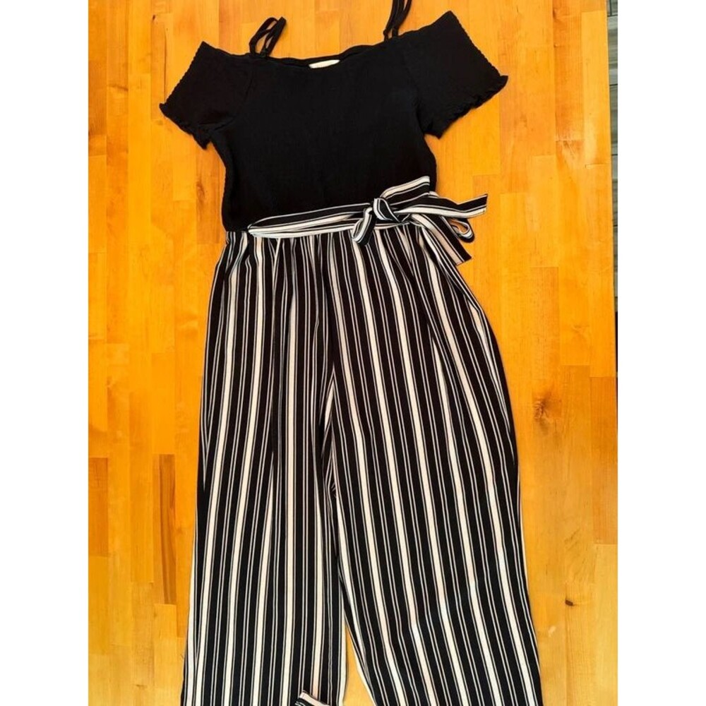 Women’s No Boundaries Black and White Romper Size XL 15-17